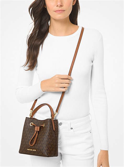 suri small logo crossbody bag michael kors|Suri Small Logo Crossbody Bag – Michael Kors Pre.